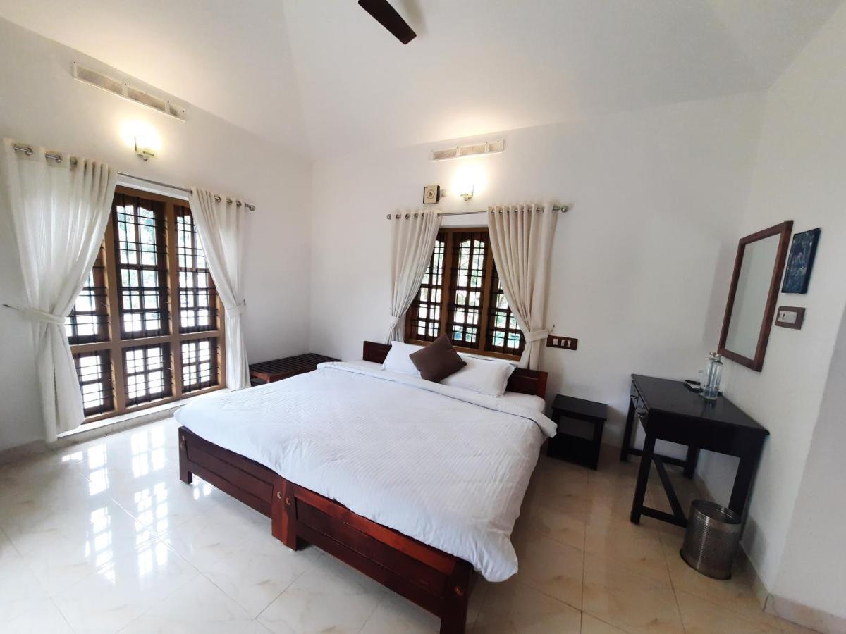 Oriole Homestay Thekkady Buitenkant foto