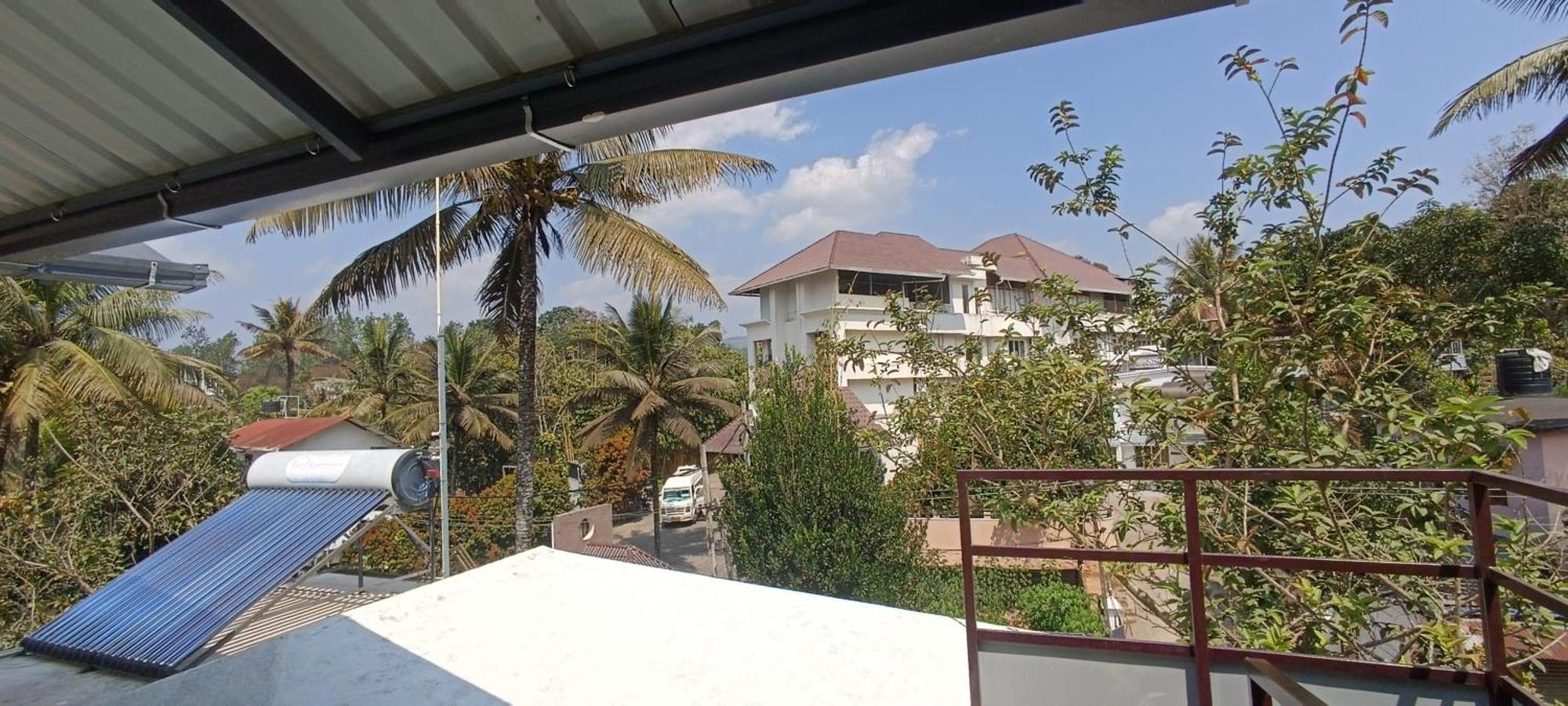 Oriole Homestay Thekkady Buitenkant foto