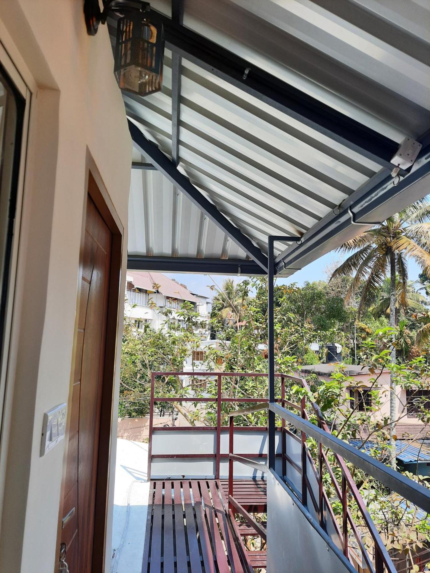 Oriole Homestay Thekkady Buitenkant foto