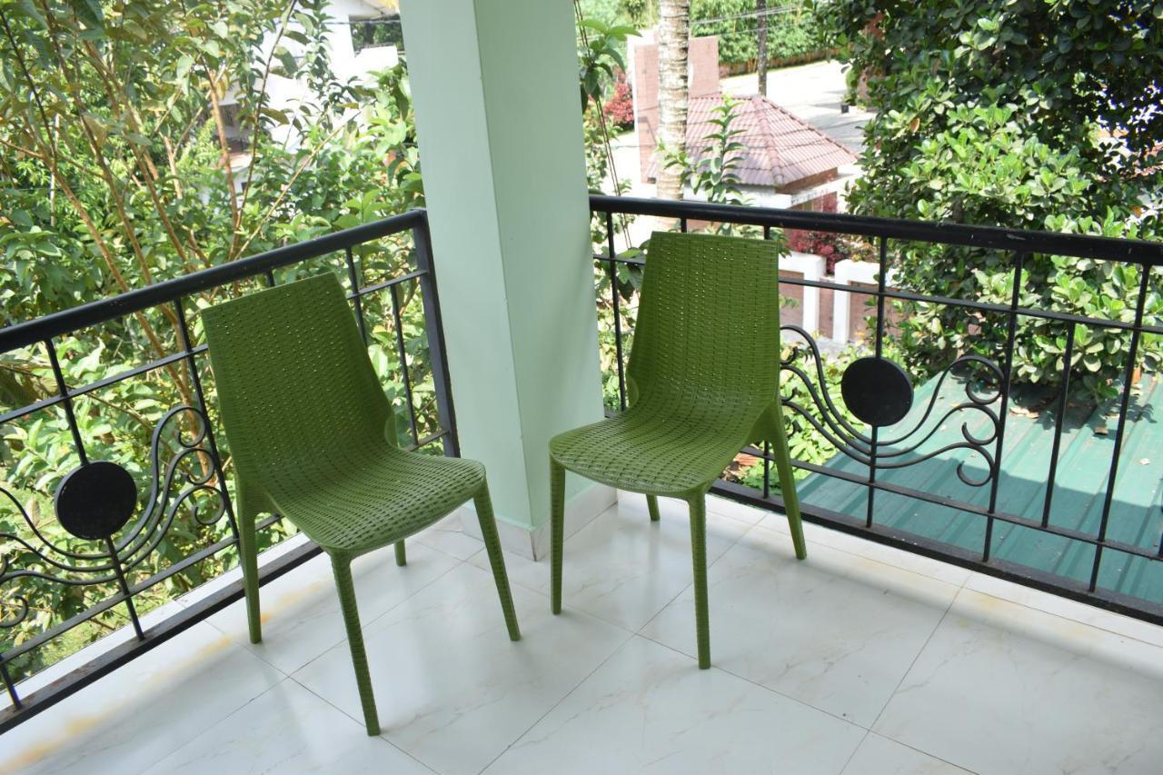 Oriole Homestay Thekkady Buitenkant foto